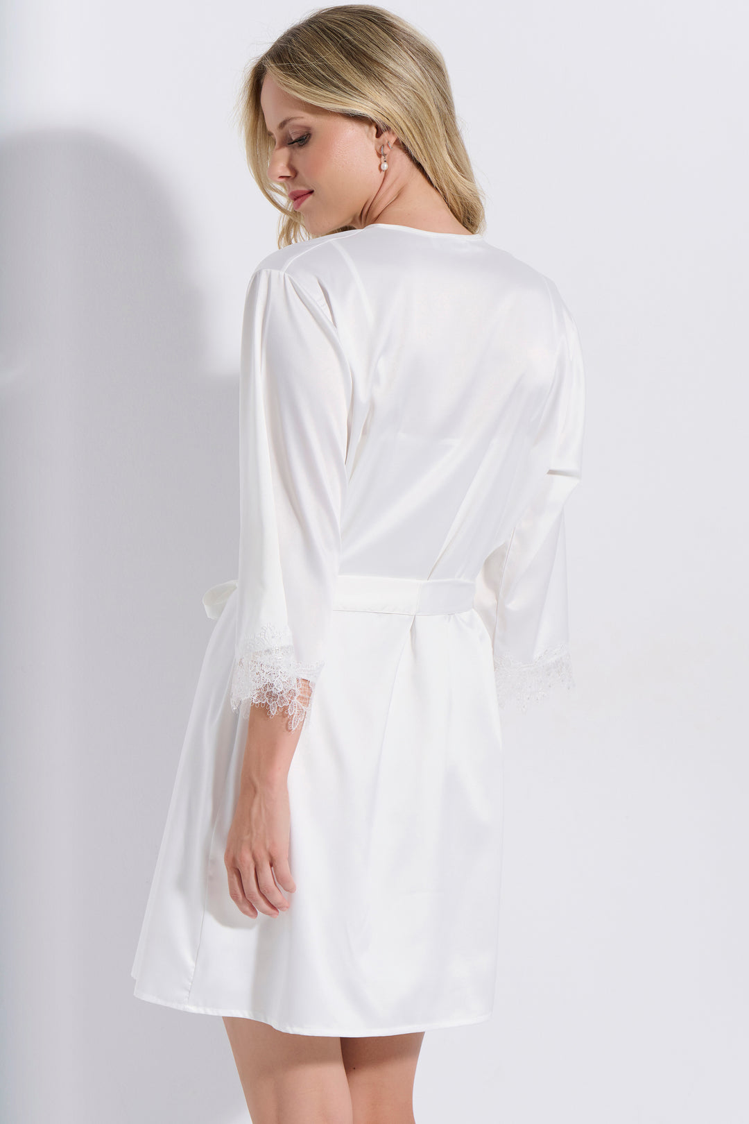 Ρόμπα Σατέν Δαντέλα (8202)