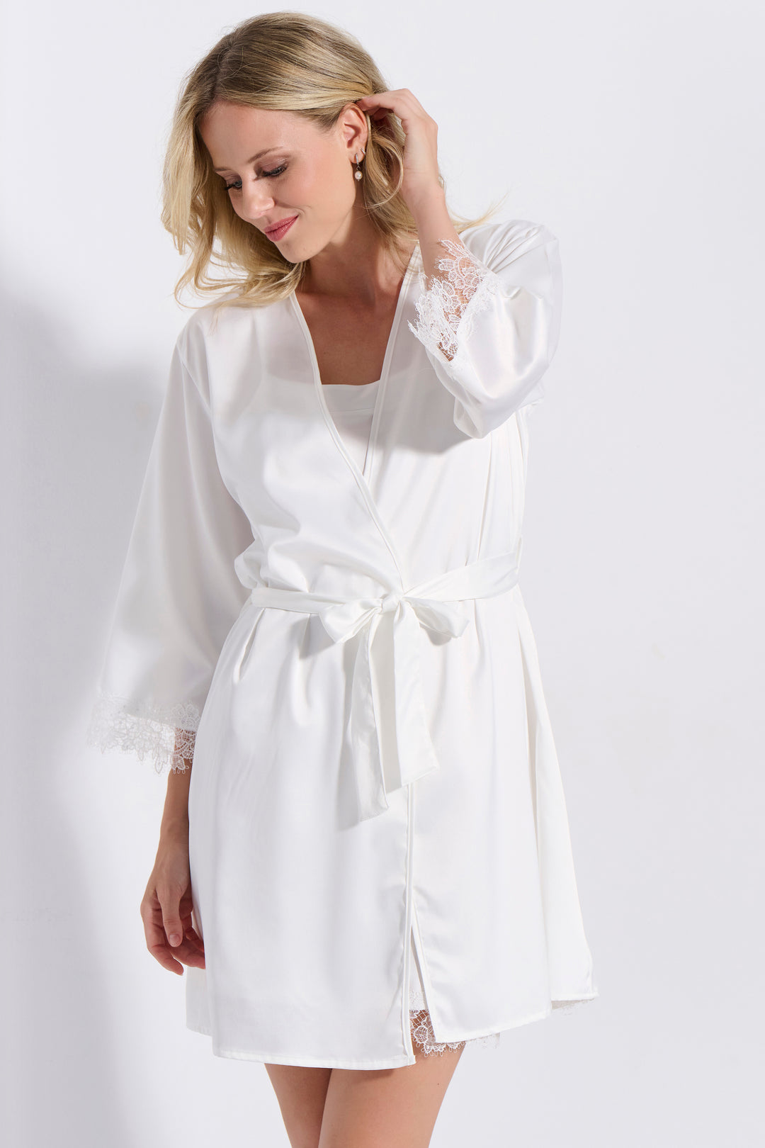 Ρόμπα Σατέν Δαντέλα (8202)